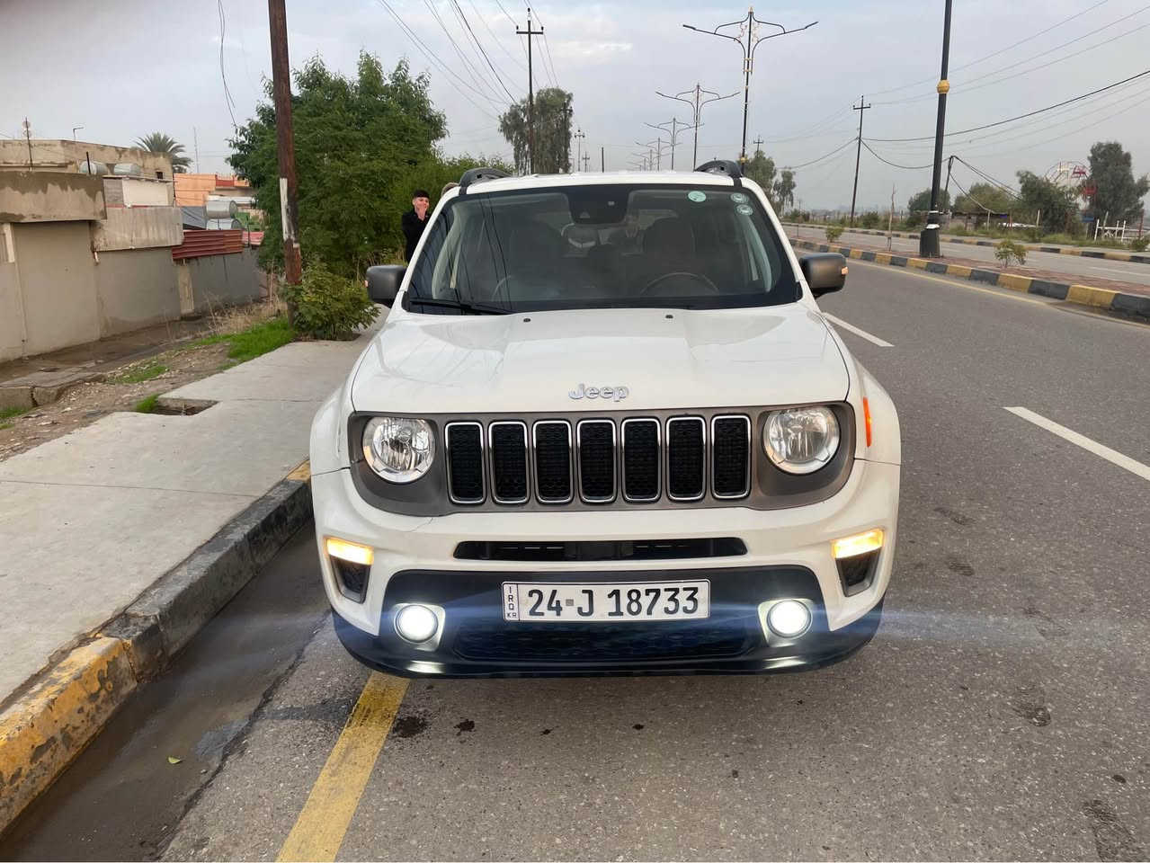 سلام عليكم بيع او مراوس حسب القناعه 

السيارة : جيب رينيجيد

 الموديل : 2021

اللون : ابيض 

اللوحة : دهوك 

السعر :  125$ورقه

حادث السيارة : چاملغ ايمن وباب صبغ بدون دواخل

_____________________

الــمــواصــفـــات  فول عدا الفتحة:-

{1} بصمة تشغيل + ابواب

{2} شاشة كبيرة  

{4} انضمة قيادة : اوتو

{6} كامرة خلفية دوارة مع الستيرن 

{7} لد نهاري 

{8} محرك 1300 تيربو 

{9} سايد بريك بصمة 

{10} مانع انزلاق 

{11} فول تحكم ستيرن 

{12} جام اوتو يصعد دكمة وحدة وينزل كذلك

{13} منافذ USB

كشنات جلد 

كشنات تدفية

سترين تدفية

فورويل 

للإستفسار يتوفر واتساب📞

*********** موصل, نينوى
