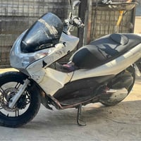 دراجة هوندا • PCX • 125cc • دراجة نارية • حساس ستان • تدفئة يدات • حسا...