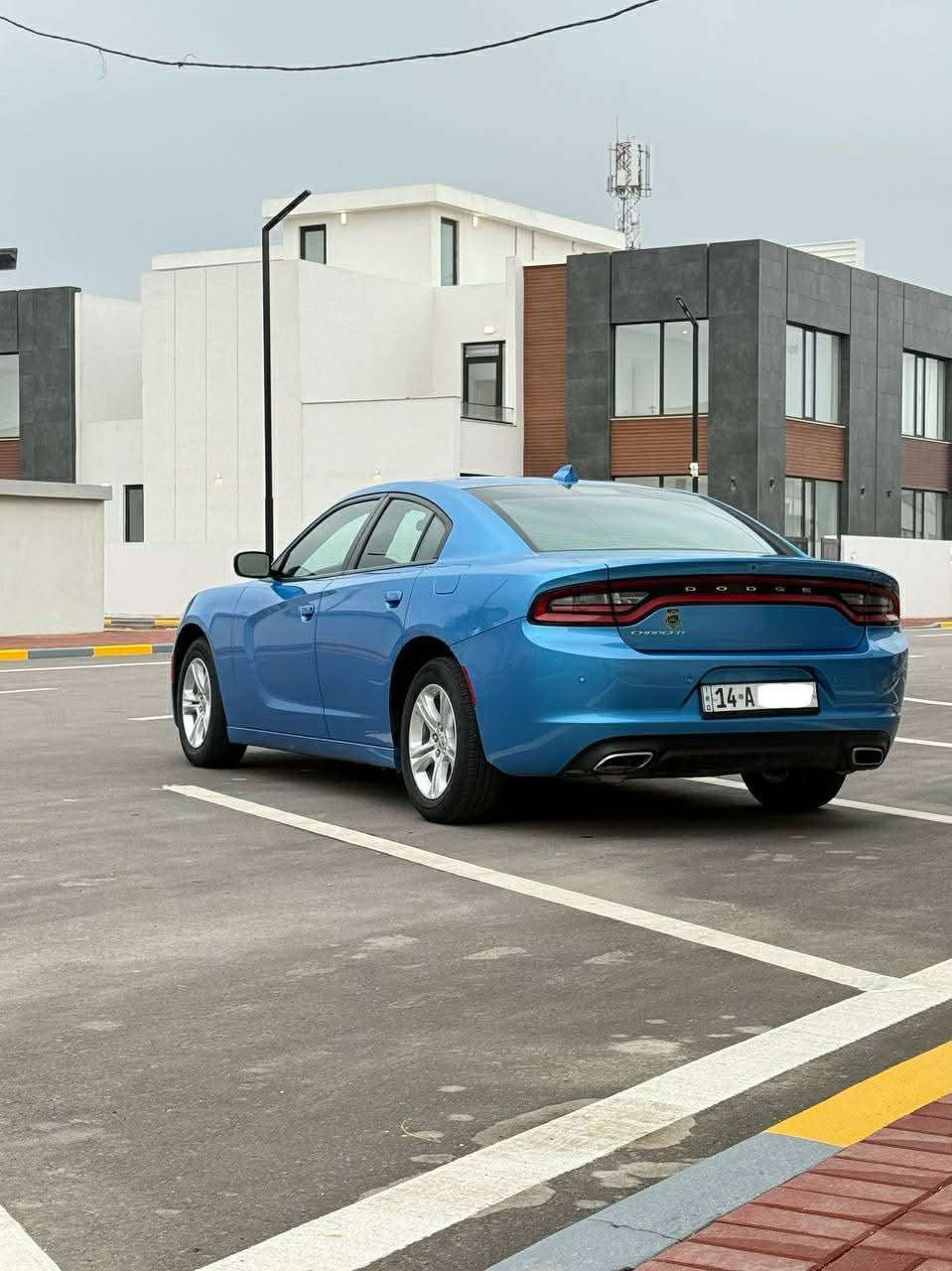 سلام عليكم من رخصت الادمن جارجر مديل 2023 اصل رقم بصره وارد امريكي
مكفوله من الضربه والصبغ والغرق مكينه 3600 تو ويل ماشيه 45 ميل 
مواصفات 
شاشه كبيره كار بلي 
كشن كهربائي حضن 
كشن جلد 
تشغيل عن بعد 
باقي المواصفات معروفه

مكاني البصرة
شراي يتصل
***********
مكلف بنشرها
