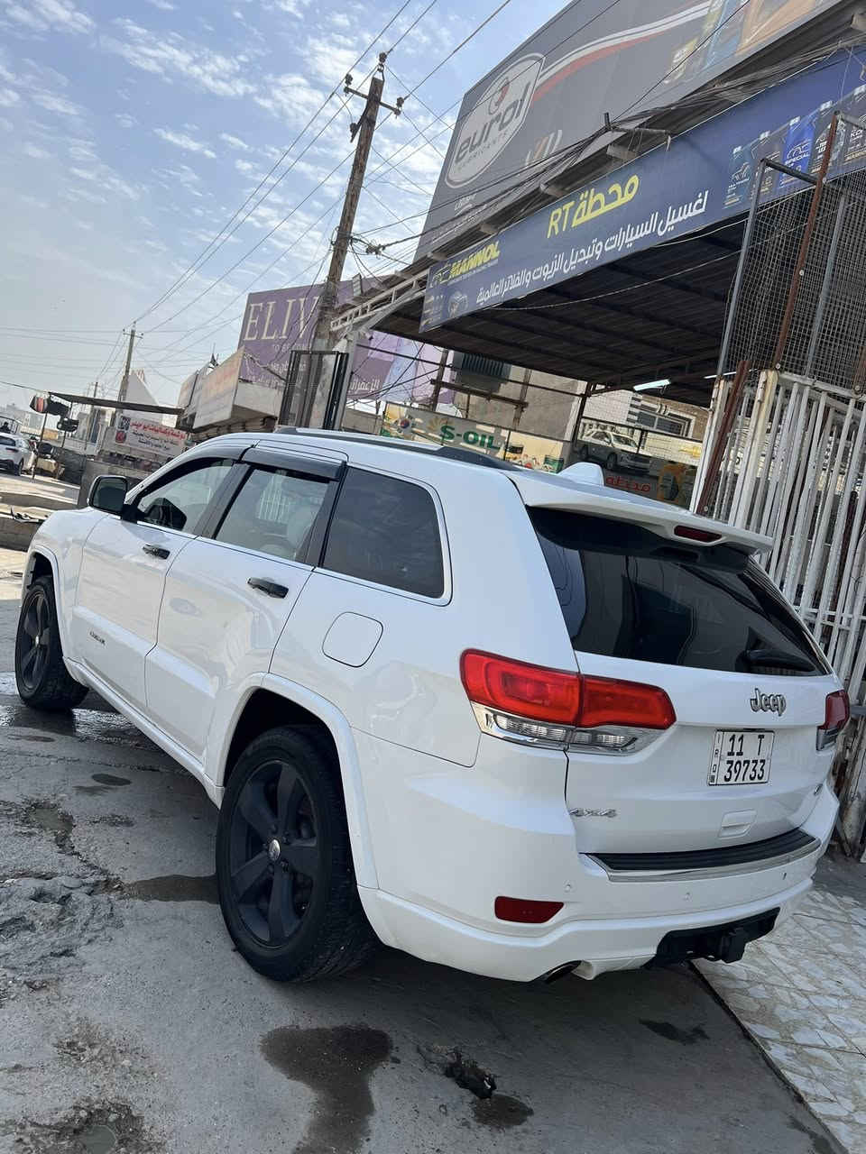 للبيع جيب اوفر لاند 2015 امريكي
مراوس فقط تاهو او دورنكو 
 (سياره باسمي سنويه وهزه ماصاقطه )
فول مواصفات جكات بانوراما صندوق كهرباء رادار تحكمات شاشه حساسات امامي خلفي مري قلاب كشنات كهربائي تدفئه تبريد مع استيرن تدفئه فور ويل خزن ميموري وبعد بيهه مواصفات هواي ...
حادث بيه قطع صبغ ابيع حزام 
السعر 178 وبيه مجال 
للاستفسار ***********
