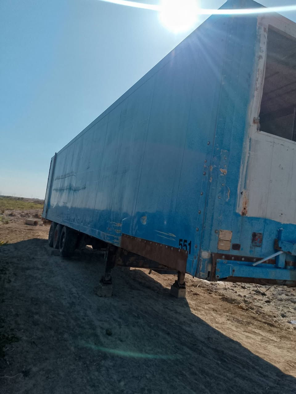 السلام عليكم بوكس للبيع تخم تاير ارتفاع مترين و 75 السعر 45 وبجال بسيط رجاء مو شرا لات ولا يظل يسولف اقرا المنشوره يلا تتصل *********** مكان واسط الدبوني
