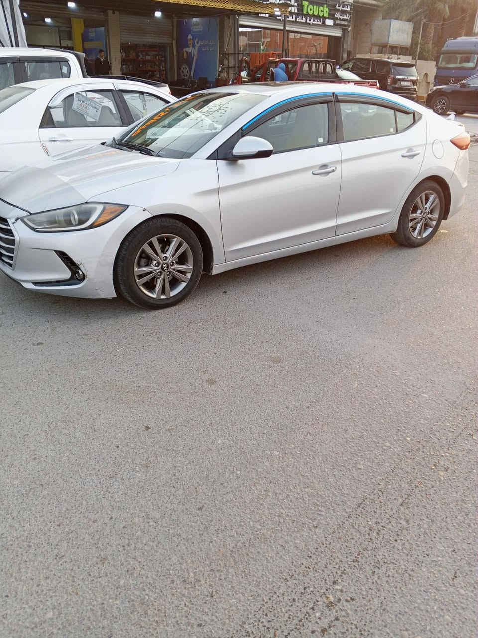 السلام عليكم
النترا موديل ٢٠١٨ وارد أمريكي فول مواصفات الضرر جاملغ وبنيد تصليح بلخارج بدون دواخل سياره جاهزه  وحلوه مابيها اي نقص السعر ١٢٥ وبيها مجال للشراي تحويل مباشر
رقم الهاتف ***********
