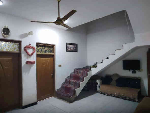 بي ب ال حمد خلف العمارات الزيتون مساحه ٢٥٠ السعر ٥٠ بي مجال ***********
