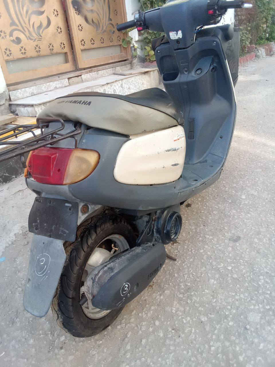 السلام عليكم دراجه للبيع منغولي الدراجة مفتوحه مره وحده الدراجة مكينه ناعمه شاصي مكفول سلف هندر الصبح نص هندر الدراجة كامله من كلشي ماذب ربع عليها لايت شغل اشاير السعر 300 وبيه مجال كربلاء الحولي


**إذا كنت صاحب هذا الإعلان وتريد حذفه لأي سبب، رجاءا أرسل رسالة إلى الدعم الفني**