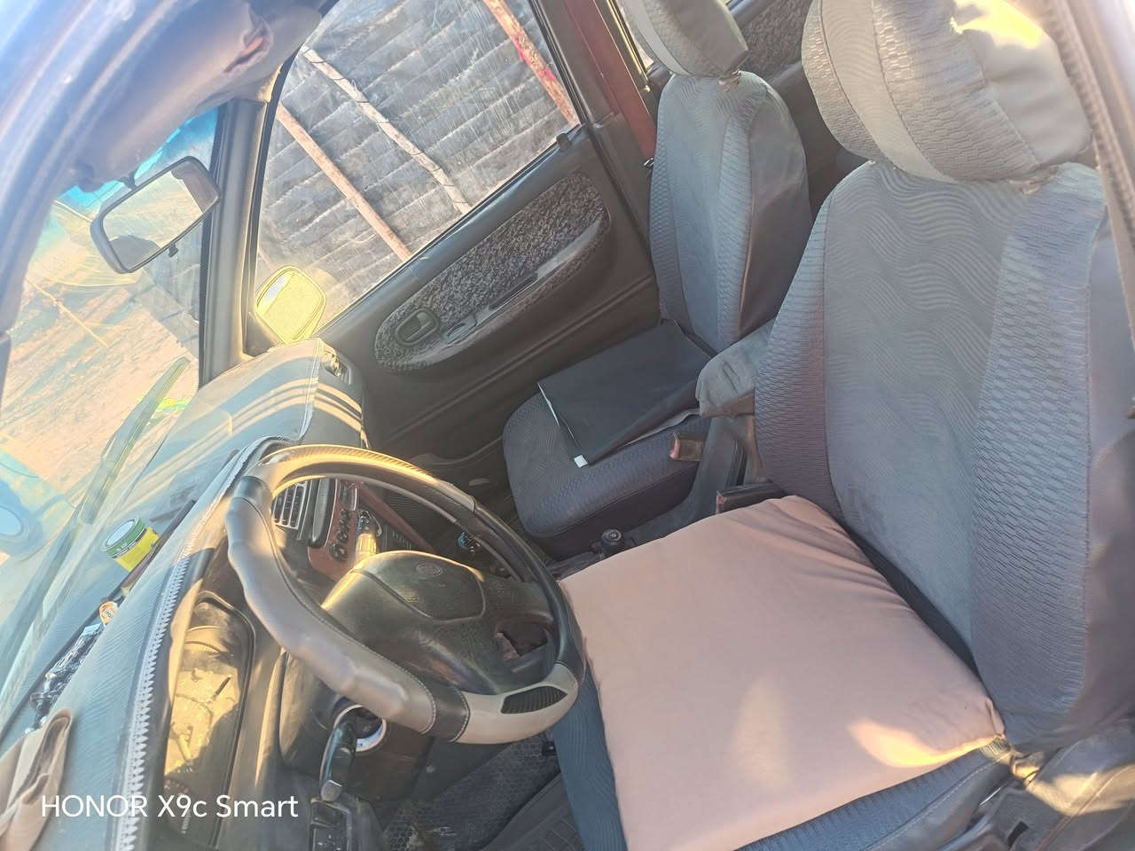 السلام عليكم 
كيا سبورتج موديل 98 سياره نضيفه
محرك مفتوح رقم بغداد بسمي مكان الديوانيه عفك
السعر 52
الرقم/***********
