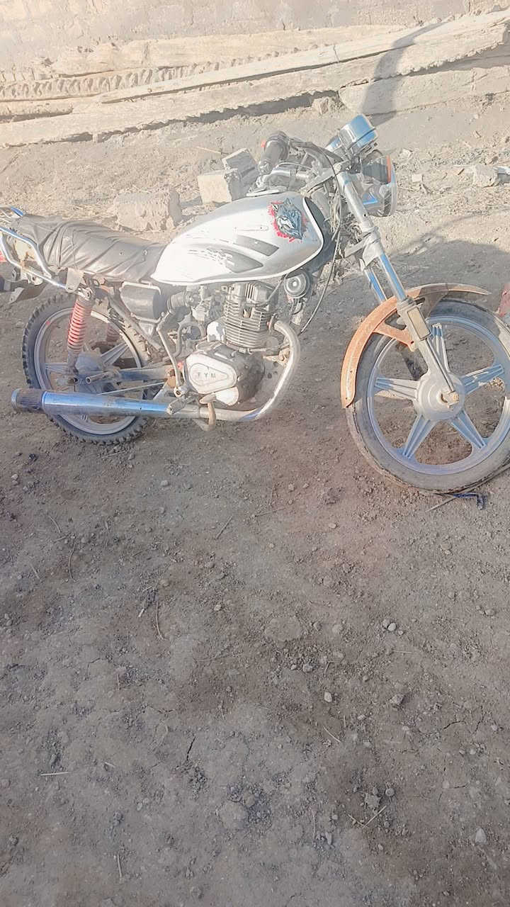 سلام عليكم دراجة للبيع ٥كير لاتنقيص ولاتبخير موديل 2010أوراق اصولي وهاذا رقمي مكاني بابل ***********سعر بلاش 275وبيها مجال
