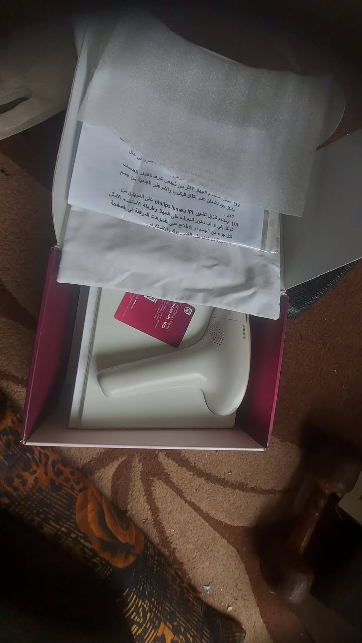 ✅️جهاز اصلي ازاله الشعر باليزر مفتوح ومفحوص بس  وموجود عليه اسم الوكيل والجهاز بي ضمان اصلي من شركه فيلبس  ابيش يخدمكم  نتفق انشاء الله سهلا  واليطيني بي سعر اول شي ابيعه هذه رقمي ***********
