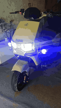 السلام عليكم 
دراجه كهربائية ماركه TANK
موديل 2025 / ماشيه 1600 /ابلوتوف سماعه /         السعر : 900 ألف بيهه مجال 
الاستفسار اكثر على رقم ***********/ *********** واتس اب 
عنوان الكاظميه
