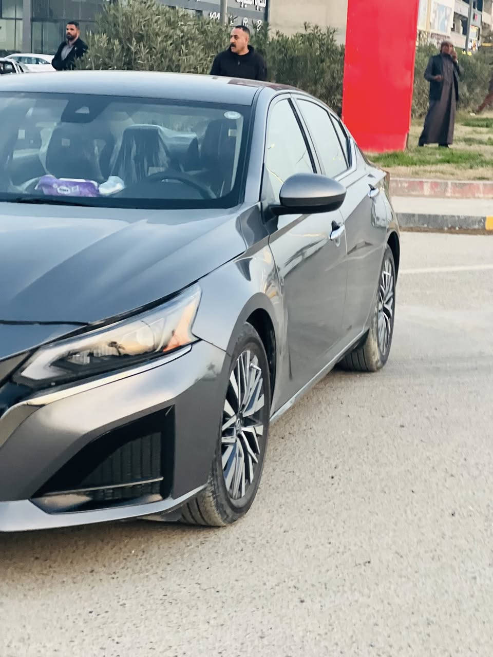 للبيع 
نيسان التيما 2023 فئة sv تشغيل بصمة 
ماشية 55 الف كيلو متر حقيقي
سيارة بأسمي تحويل ثاني يوم 
هزة ماساقطه تنتهي يوم 2026/3/30
سنوية جديدة 
شرط الغرامات 
داخلها شرط جديد كلش
صدر امامي وخلفي بلادي 
كرسي السائق تحكم كهربائي
بيها خمس قطع 
رقم اربيل 
عنواني صلاح الدين /تكريت 
السعر 127$ورقه
للاستفسار *********** اتصال او واتساب
