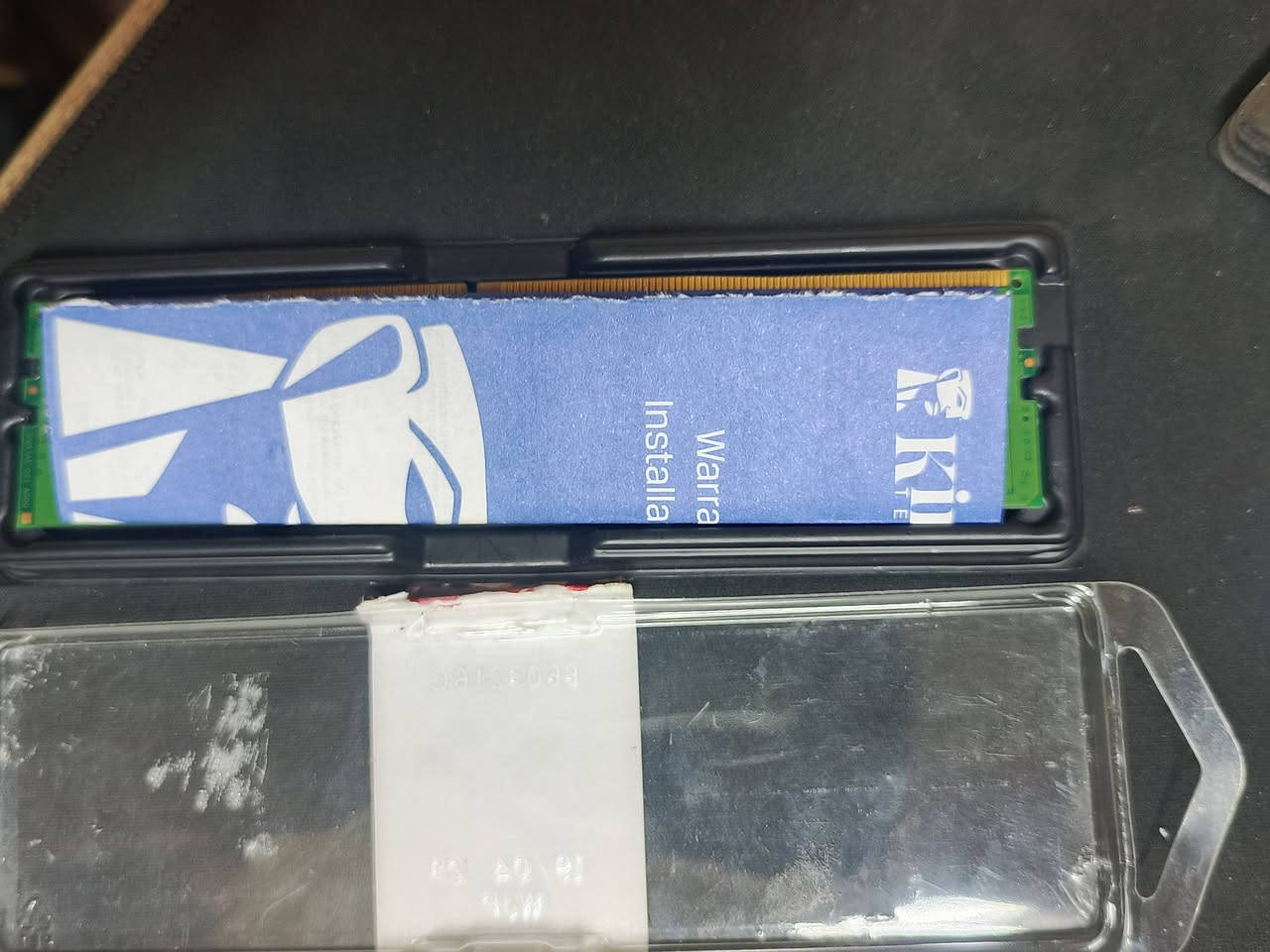 اتوفرت قطعتين رامات 
كل قطعه ٣٢ كيكا
قطعتين مجموع ٦٤
Ddr4
من شركه Kingston 
حتى تعليمات تركيب جاي وياهن
سعر القطعه المفرد ١٣٠
سعر القطعتين سوه ٢٥٠
دابيع بسعر ١٦ كيكا للعلمم


**إذا كنت صاحب هذا الإعلان وتريد حذفه لأي سبب، رجاءا أرسل رسالة إلى الدعم الفني**
