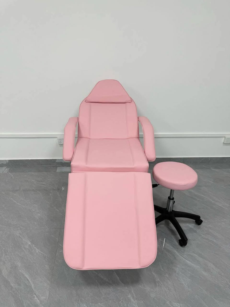 سديات طبية (فول متانة) 💪
مع ستول هدية 

لأصحاب العيادات ومراكز التجميل..
قوة تحمل: تصل إلى 200 كغم.
الألوان: أسود ⚫ | أبيض ⚪ | وردي 💗.

- الكمية محدودة
- توصيل لجميع محافظات العراق 🇮🇶
- للطلب مراسلة الصفحة او واتس آب   *********** أبو علي. 
- ***********.   حيدر. أ***********. عبدالله
