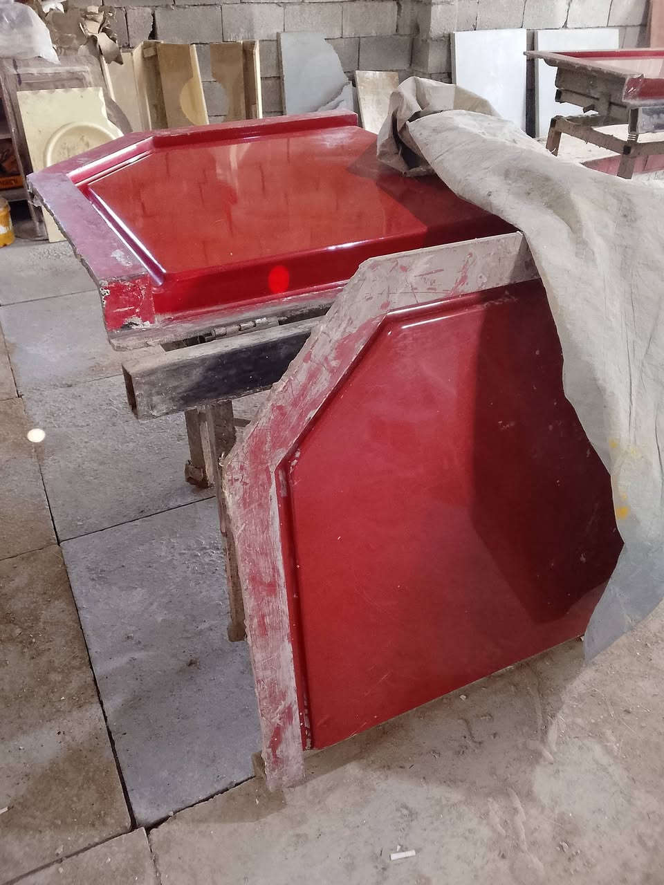 السلام عليكم
متوفر قوالب معمل كامل 12 قالب نضيفات ويشتغلن حاليا مرد مدور   هنه  وميازتهن كاملات تعال واشتغل ووياهن عجانه ثري فيز نضيفه وشغاله   مكاني ميسان بالعماره *********** شعرهن 15 ورقه شلع
