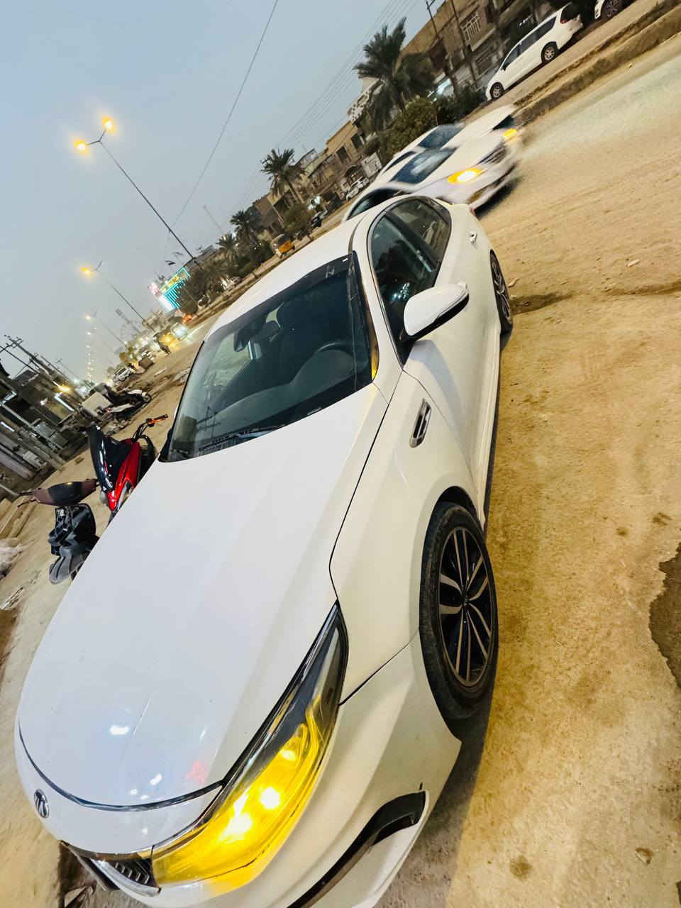 سلام عليكم 
كيا اوبتيما 2019 امريكي 
حادثها قطعتين وبالعراق قطعتين باب وشويه من الجاملغ جاهزة للاخير مابيها اي نقص رقمها بابل ومكانها بابل 
*********** للتواصل السعر ١٣٠ وبيها مجال
