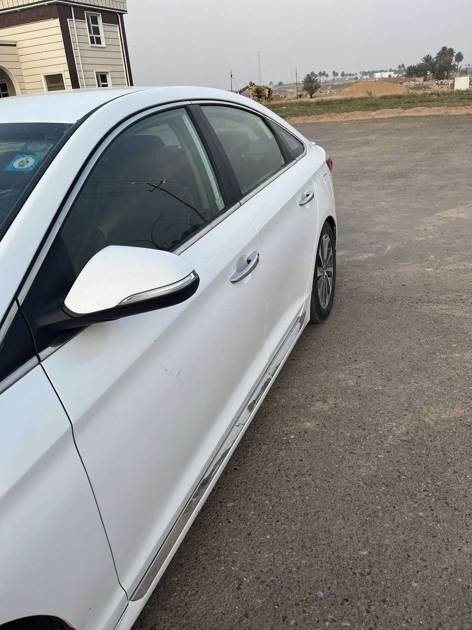 سوناتا 2015 وارد امريكي فول مواصفات عدا الفتحه بصمة ابواب + تشغيل+ جنطة 
3-شاشة لمكيف الهواء وعرض تفاصيل درجات الحرارة
4-فتح الجنطة اوتماتك عند
6-كشنات تدفئة+كشن السائق كهربا وكذلك يدعم الشحن السريع + منافذ شحن usb 
9-ويل كب 17 + حساس ضغط اطارات
10-  وضعيات للقيادة sports  +normal

15-كاميرا دوارة

الحادث الباب الصدر وجاملغ خلفي
السعر 130وبي مجال للشراي 
للاستفسار مكاني الرمادي 
078 15752740
