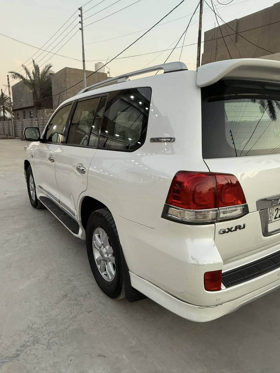 السلام عليكم
لابيع لاندكروز ستنية 2011
مواصفاتها معروفة
رقم اربيل الدولي 
محرك وكير خير من الله
السيارة ماشية 193 الف كيلوا
للاستفسار اكثر الاتصال او المراسلة
***********
مكان السيارة بغداد / جسر ديالى الجديد
السونار مرفق بالصور
السعر 335 وبيه مجال
