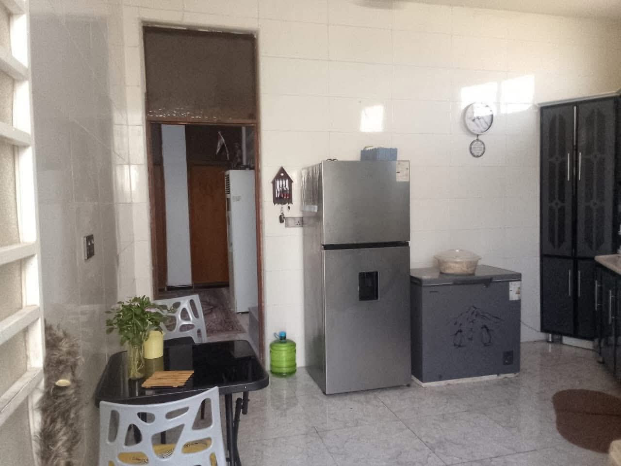 بيت #مصفر 200 متر
الخاجيه شارع افران العراق ركن ع ساحه شارع 15 كدامه حديقه
طابق واحد كامل غرفتين وهول واستقبال ومطبخ وصحيات وبيتونه
بناء درجى اولى
نقص ستاره فقط

بيع للمراوس
***********
