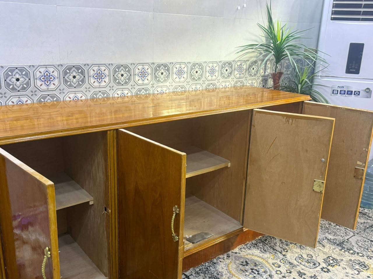 بوفيه تفصال مو سوكي صاج داخل خارج تكمه ونضيفه جدااا ..لسعر 175 الف وييه مجال


**إذا كنت صاحب هذا الإعلان وتريد حذفه لأي سبب، رجاءا أرسل رسالة إلى الدعم الفني**