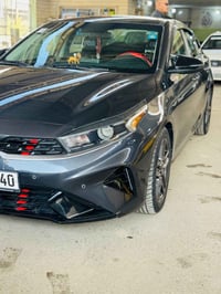 فورتي 2022 كير عادي للبيع ضرر السياره جاملغ اليسار بدون دواخل  السياره...