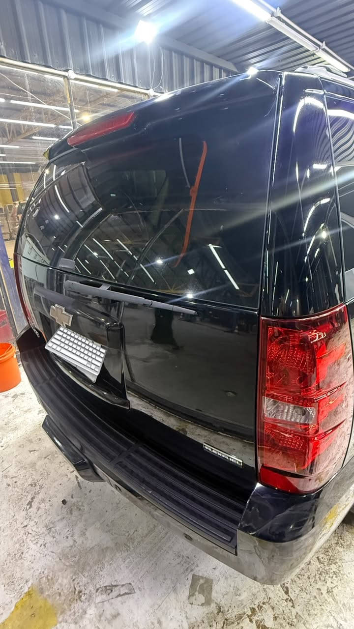 تاهو ( ادوات) الموديل 2011 اسود خليجي داخل عسلي السياره كارتون كلش جديده كفاله من الضربه والگص والفتح والصبغ كفاله عامه برغي مامفتوح بيها طخم تاير جديد كواتم ابلاد تبريد + تدفئه جاهزه من كل النواحي  السعر 126$  هاتف ***********  البصره
