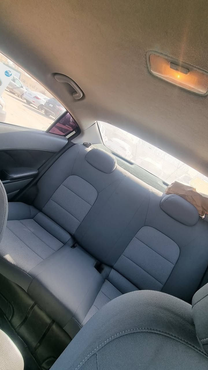 سيراتو ٢٠١٨ للبيع. بيه بارد جاملغ وباب خلفي وبيه بنيد مبدل. وحالوب ناعم بالقماره مابين.   بعد البقيه مابي شي سعر خاص
*********** مكان النجف
