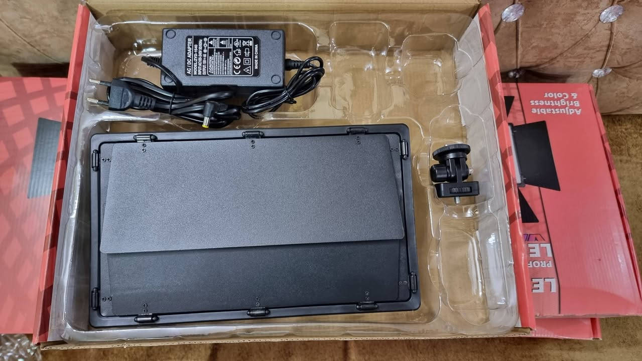 سعر الواحد 40  الف  🟥  RGB 
اضاءة فديو  مستمرة 100 واط من شركة YSKE
باي كلر شمسي ابيض ثلجي  تحكم كلفن تحكم بقوة الاضاءة 
شاشة كبيرة فانات تبريد عدد ٢ صامت  تحكم تطبيق موبايل جديد متوفر توصيل


**إذا كنت صاحب هذا الإعلان وتريد حذفه لأي سبب، رجاءا أرسل رسالة إلى الدعم الفني**
