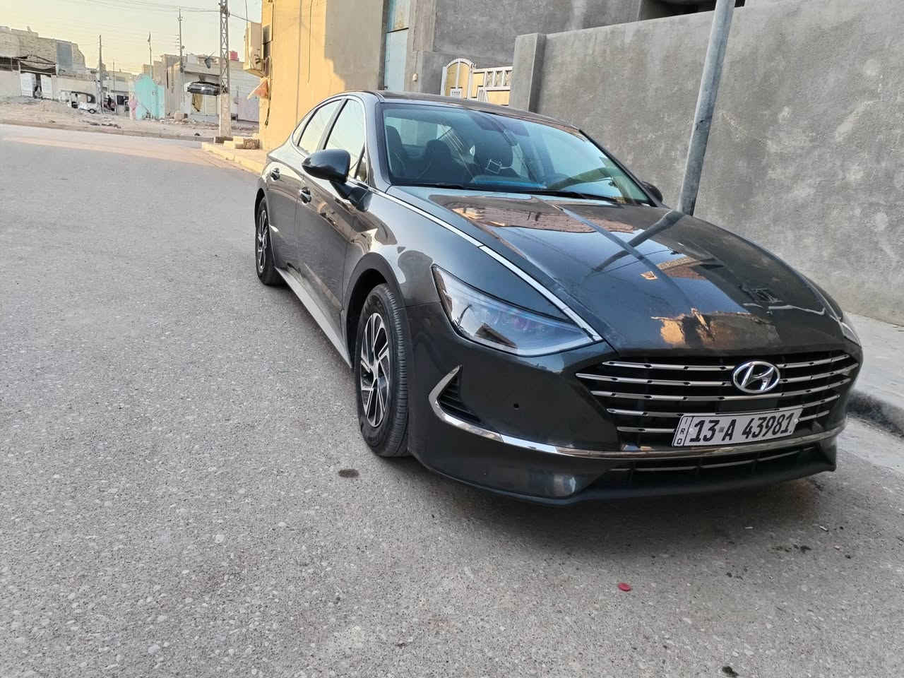 السلام عليكم سوناتا هايبرد موديل 2023 وارد امريكي  ماشيه ١٦ الف رقم الهاتف ***********
