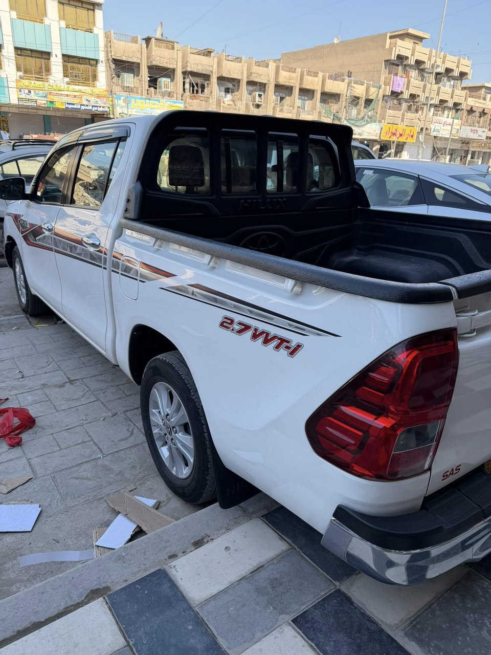 هايلوكس 2023 ساز 4*2
تو ويل

تدفئة كشنات 

قماش احمر 

كامرة خلفية 

تثبيت سرعة 

مانع انزلاق 

نضام ايكو -سبورت 

..سيارة مكفولة كفالة عامة ما عدا بيها طخة جوة الباب خلف الراكب ما مصلحة تنسحب بارد موضحة بصورة 
….السعر 293 ورقة 
…
ماشية 42 الف 

…مرقمة بغداد باسمي 

….اتصال ***********
