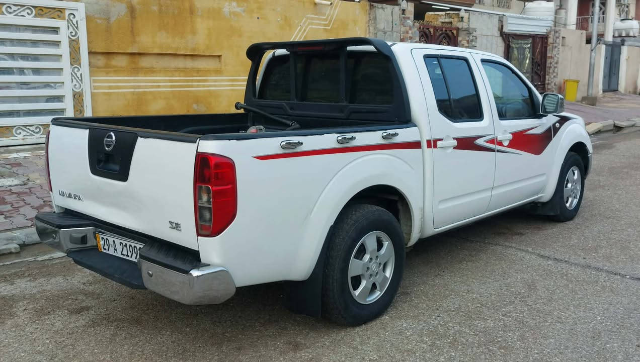 السلام عليكم نيسان نيفارة للبيع مكفولة من الصبغ وتبديل موديل 2013 رقم واسط الدولي محورة غاز محرك طابوكة جديد بدون اي نقص صدر تبريد دواخل كله جديد وجاهز كامرة وحساس  وشاشة ولسونار مرفق بلصور  ولسعر 120 ورقة مكانه كوت واسط بلمركز ***********
