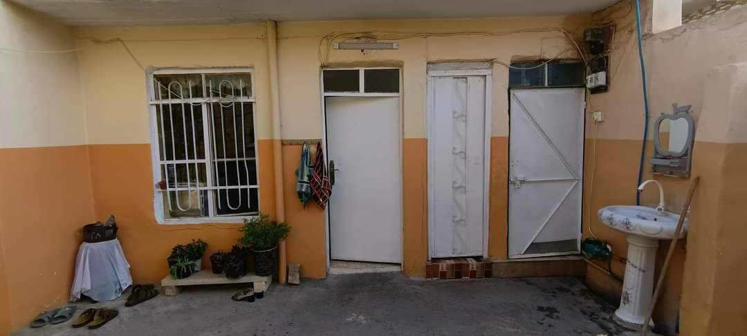 السلام عليكم
الدار معروض للبيع رشيدية قطاع الخامس قرب شارع الروضة
مساحة 168 متر /واجهة 8
السعر اتصال
***********
