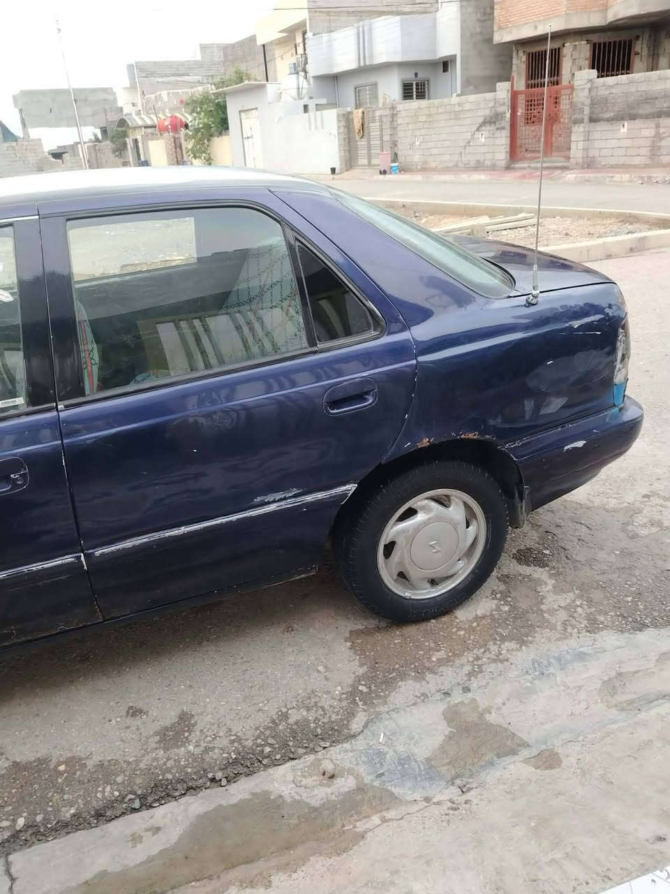 السلام عليكم الانترا موديل 93 نضيفه جاهزه من كل نقص ماعدا التبريد ميشتغل كير محرك مكفول تخم تاير جديد صدر جديد سنويه جديده رقم ديالى مشروع وطني مكاني ديالى بلدروز بيع ومراوس السعر 26 وبيها مجال ‏‪***********‬‏
