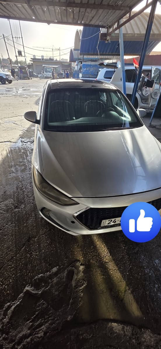 سلام عليكم 
النترا ١٧ فول موصافت
 امريكي بيهة ٣ قطع 
رقم دهوك تريد وكاله تريد تحويل
سعر ١١٠ مع مجال 
المكان كربلاء قرب صيطرة البراهمية 
***********
