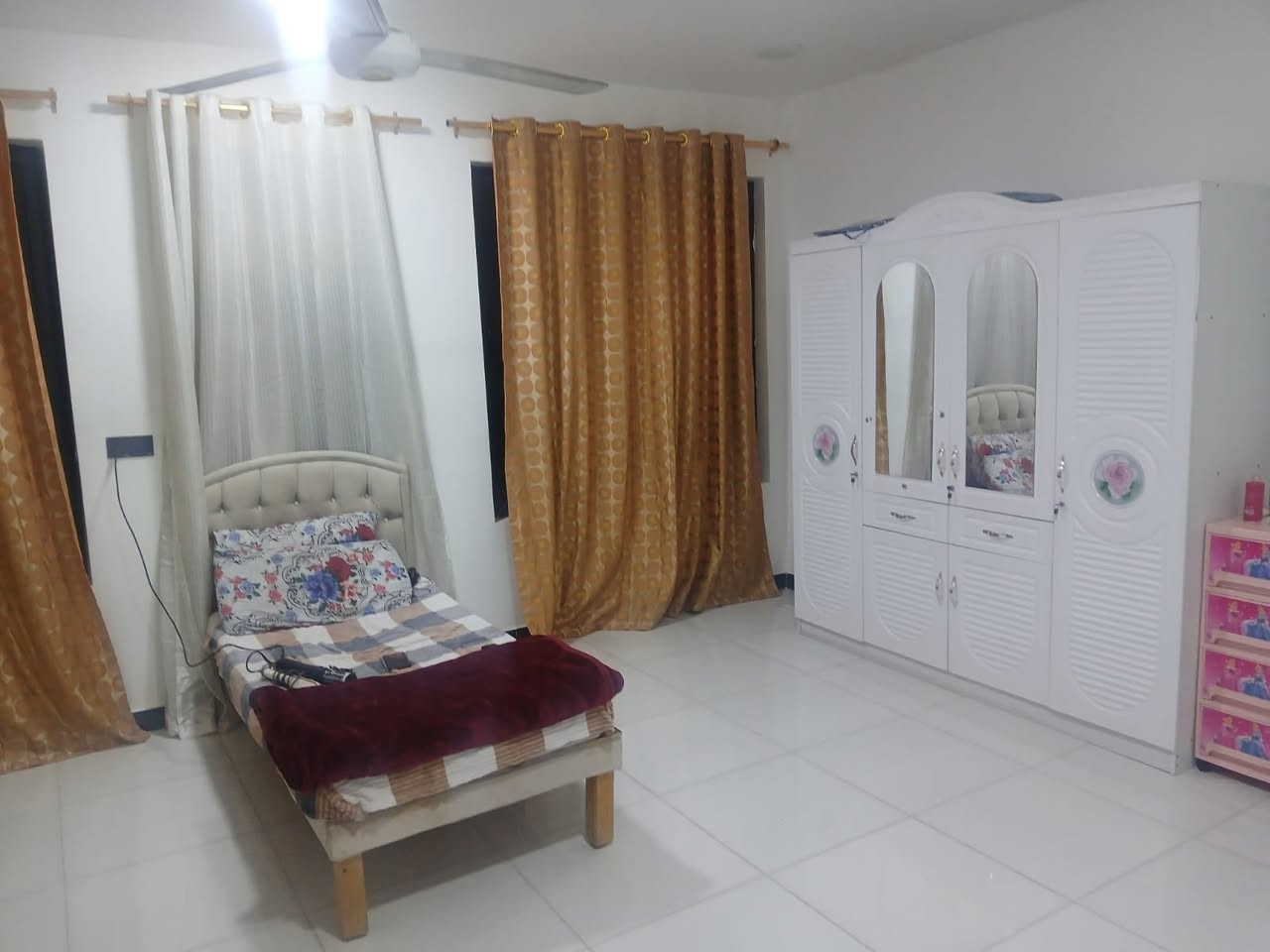 بيت للبيع مع الاثاث. طابقين مساحه100متر. 3 غرف نوم
طابقين  3 غرف نوم السلطان الثالث الافرع الاولى. بيت نظيف جدا يوجد جرد كامل بجميعً الاثاث
***********
