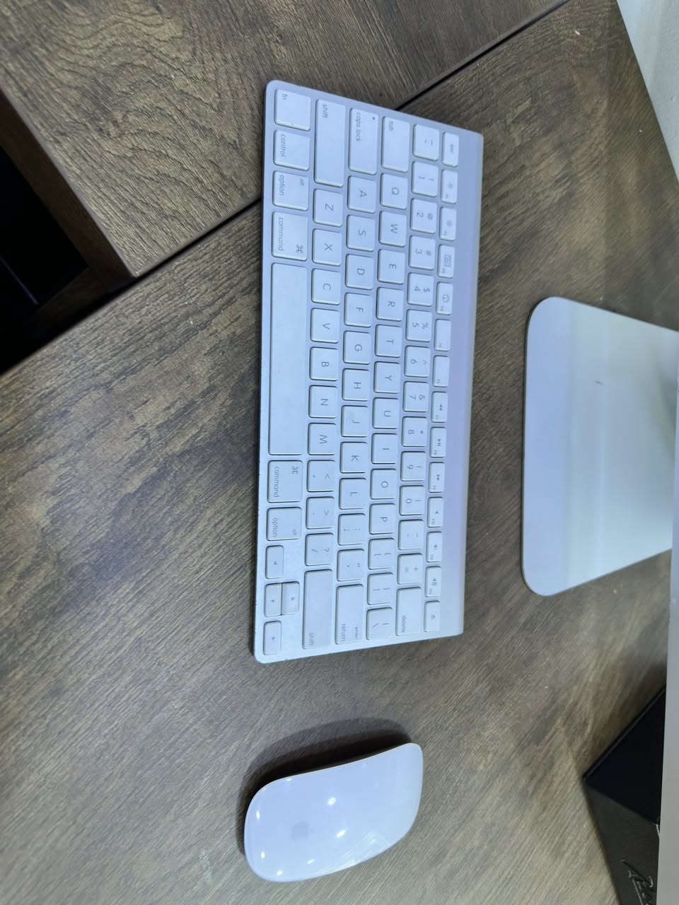 ‏ iMac Late 2015
حجم 27 إنج / دقة 5K
———————————-
🔥السعر ٨٥٠ الف 🔥
———————————-
كوراي ٧ 
رام 16 كيكا
هارد 500 كيكا ssd يريع جدا 
كارت شاشة خارجي AMD Radeon R9 M395X حجم 4 كيكا 
———————————-
ملحقات : 
كيبل بور الاصلي 
ماوس ابل الاصلي بلوتوث
كيبورد ابل الاصلي بلوتوث
———————————-
الموقع اربيل عينكاوا


**إذا كنت صاحب هذا الإعلان وتريد حذفه لأي سبب، رجاءا أرسل رسالة إلى الدعم الفني**