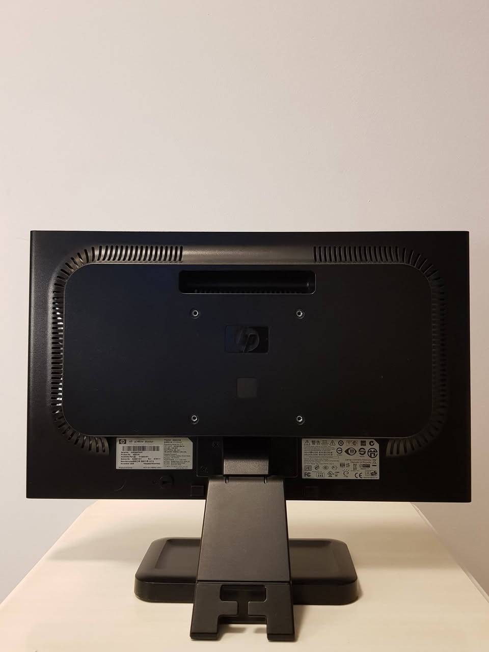 السلام عليكم 
متوفر دسكتوب Hp Pro 3500 Series 
المواصفات 👇
Cpu: Intel Core i7-3770 
Ram: 8GB DDR3 
Hard: HDD 500GB 
Windows 10 
يجي وياه 👇
شاشة + يو بي اس + كيبورد و ماوس جديد 
مع كل الوايرات 
النظافة %90
السعر 225 الف 
متوفر خدمة التوصيل الي جميع المحافظات
***********
***********
