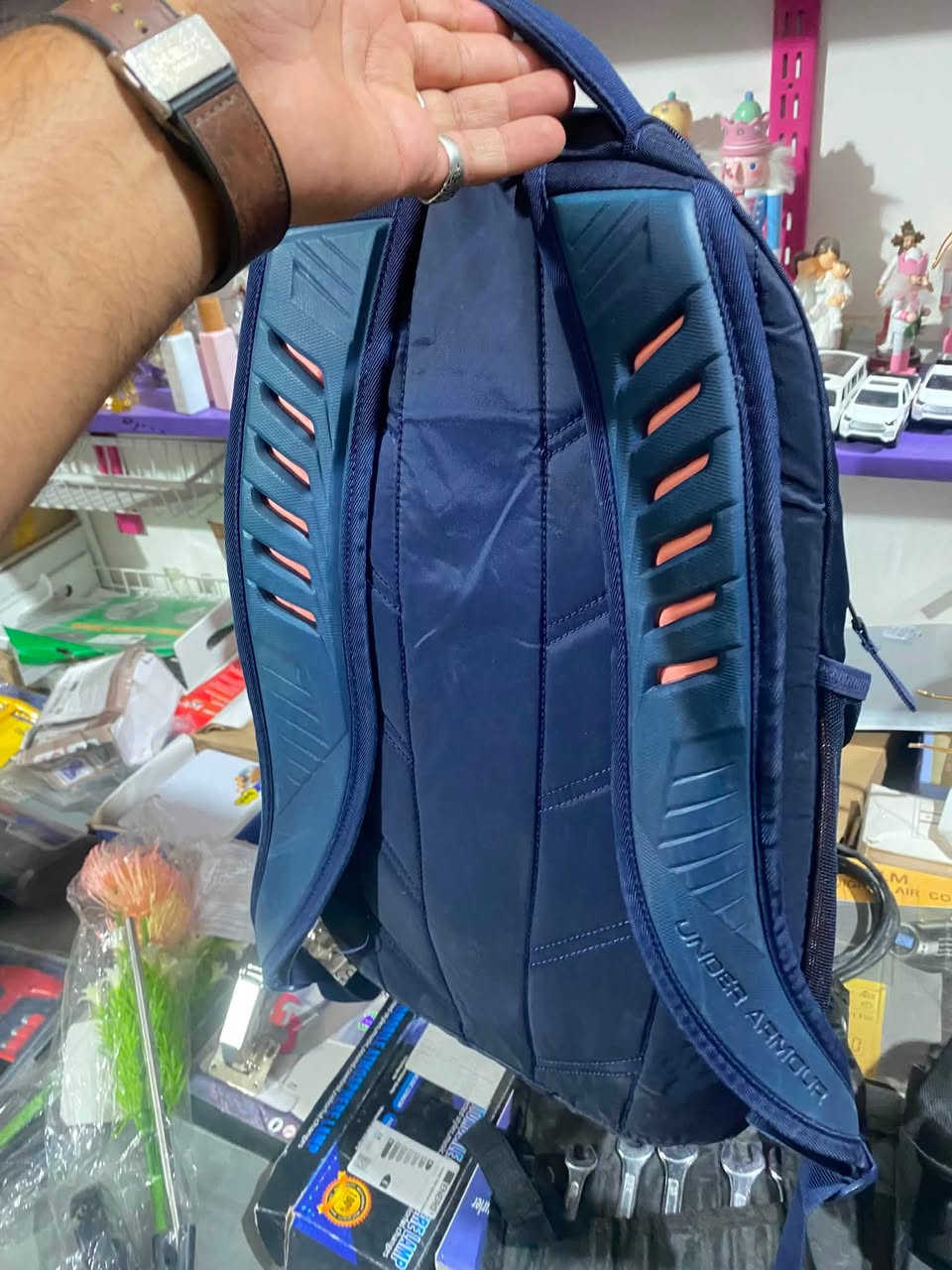 كسر باله جنط داخل مجمع الجوادين قرب مصرف الرافدين رقم المحل G18


**إذا كنت صاحب هذا الإعلان وتريد حذفه لأي سبب، رجاءا أرسل رسالة إلى الدعم الفني**