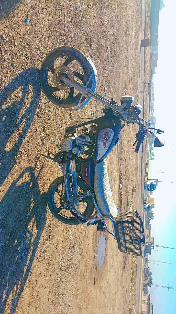 اسلام عليكم  موطور جني بلكين للبيع سعر180 وبي مجال نشاط فول 5 كير  كهربايات كلهه شقاله سلف شقال هرن شقال مناقصه برقي   الاتصال ***********
