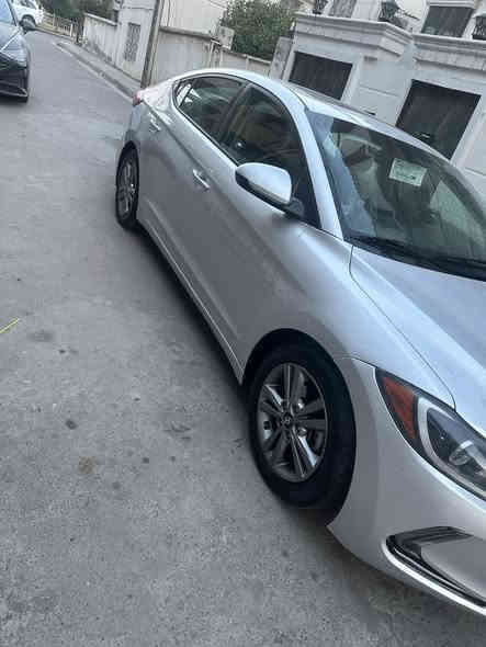 النترا 2018
محرك 2000 دوش فول سياره فتحه رادار بصمه كشنات تدفئه تبريد جاهزه اي نقص مابيها ٥ قطع صبغ بدون دواخل السعر 115 
***********
