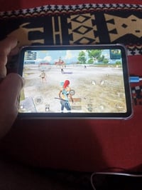 ايباد مني 6 ذاكره ٦٤ بطاريه تغريبن تسعينات ملحقات كامله نضافه ١٠٠ عل ١...