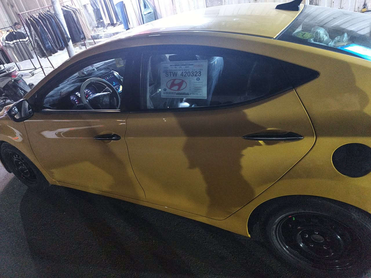 السلام عليكم انترا موديل 2016 وارد امريكي رقم جديد تحويل ثاني يوم السعر 115 وبيه مجال رقم تلفوني ***********
