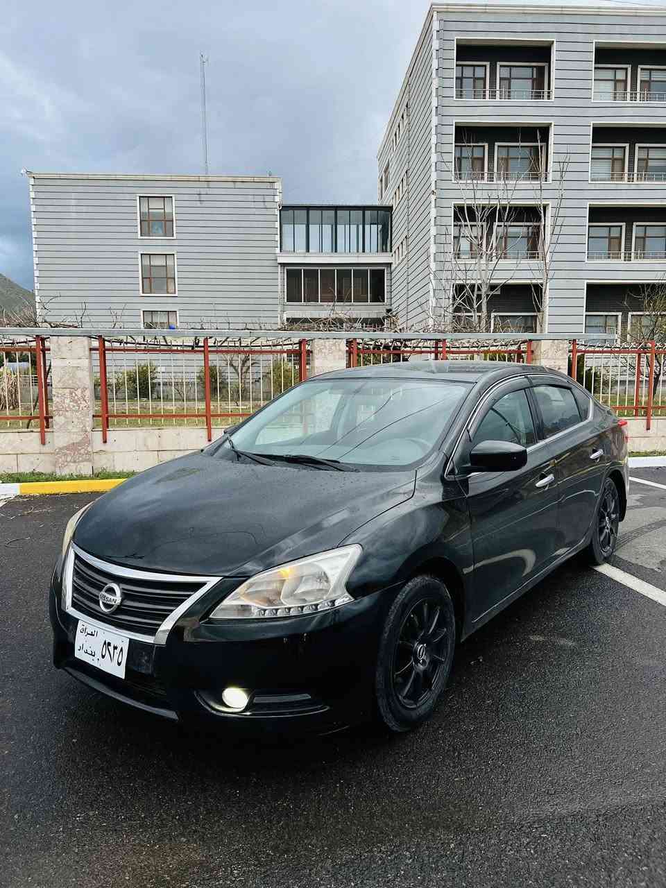 نيسان سيترا٢٠١٥
براوة براوةى دوبةى
١٦٠ هةزار رؤيشتوة
هةموو زانياريةكةنم نوسيوة جوان بيخوئنةوة ئيناجا تيل بكة
مواسةفات ئةمريكى
هةموو گيانى بةشةرت
كيرى ٤ رؤژة گؤراوة كيرى ئةوروپى خراوةتة سةرى
كيرو مةكينة بةشةرت 
ئيكؤ
قفل مةركةزى
چوار تايةو ويل لؤكى لة ژئرة
شاشة ئايپاتى بؤ بةستراوة 
دةعو ليدرانى ئةمريكاشى نية بةشةرت 
رؤنى كيرو مةكينةى تازة گؤراوة
ئةيبيسى بةستراوة بريكى بةستراوة كامل كارةياتى ئيش ئةكة
تةبريد سارد و گةرمى ئيش ئةكة
شوئنى براوةكةيم چاك كردؤتةوة 
جامةكانيم هةلگرتؤوة
كامل مةسرةف كراوة  يةك دينار مةسرةفى نية 
لة دةعامى بؤ دةعامى بةشةرت 
***********وةتس ئاپى لةسةرة
*********** ڤايبةرى لةسةرة
تيبنى سةيارةكة براوةى دوبةية
تكاية گةر مشتةرى نيت بيزارم مةكة لةكةل ريزم
