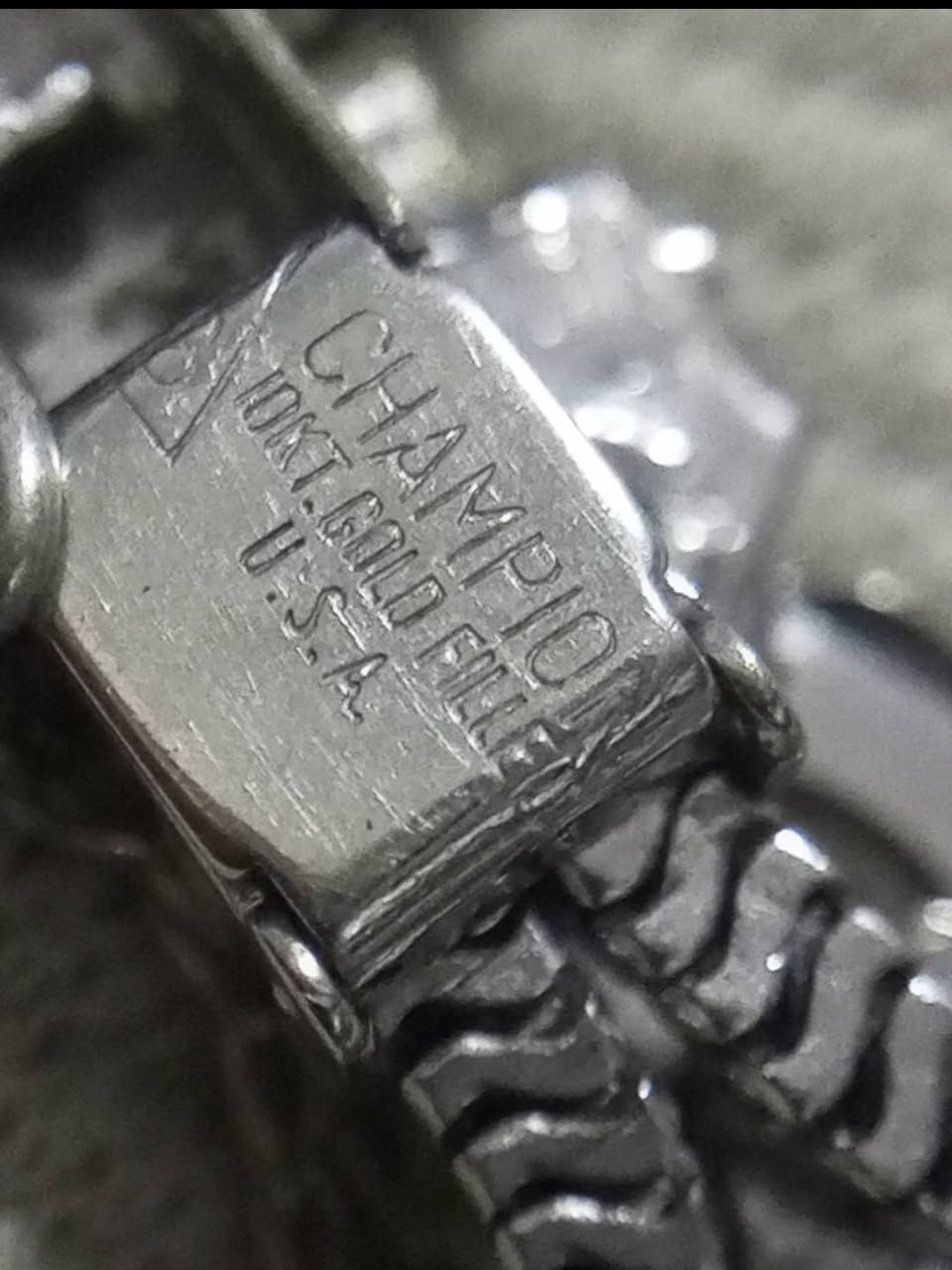 لونجين نسائي صنع1949سعر90الف
تلبيس ذهب ابيض 10k
لازم تتوزن ويطلع شكد ذهبها
عوزها تنضيف تشتغل وتوكف
رقم التسلسل 7896151
عنوان نجف كوفه


**إذا كنت صاحب هذا الإعلان وتريد حذفه لأي سبب، رجاءا أرسل رسالة إلى الدعم الفني**