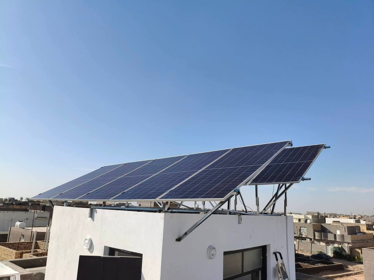 مستمرين بتجهيز منضومات الطاقه الشمسيه🌞 للحصول على (طاقه نضيفه وبيئه نضيفه 🌈🌿) 

تم تجهيز  منزل بمنضومه طاقه شمسيه ⚡⚡
بمقدار 20A نهاري +10A ليلي لمده 4ساعات 🌠
بالاعتماد على 
1- انفيرتر من ماركه فلستي 6kw   ضمان 5سنه 
2-بطاريه من ماركه فلستي 10kwضمان 5 سنه
3-الواح ماركه فلادلفيا 600w ضمان20سنه

للحجز و الاستفسار التواصل واتساب 
قسم الصيانة / ***********
قسم المبيعات/ ***********
سوق الطاقه الشمسيه في العراق
