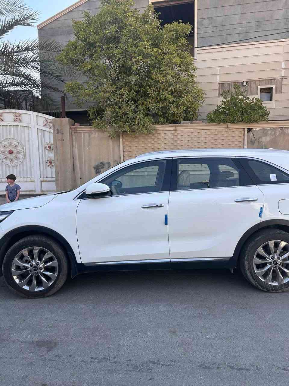 للبيع فقط  كياسورنتو 2020 (خليجي )
فول مواصفات قمارة حديد عدا البانوراما
رقم بغداد مشروع وطني بأسمنا
مداور ثاني يوم 

 ماشية (67)الف كيلو حقيقي شرط مكينة مامفتوح برغي بيها 
السيارة فول مواصفات قمارة حديد

1_بصمه ابواب مع بصمة تشغيل 

2_محرك 6سلندر 3500 شرط ما مفتوح وسبعة راكب وثلاث قطع تبريد وغرفة بيجي خليجية 

3_أريل زعنفة نفكيتر  جي بي اس للخرائط  

4_حساسات أماميه خلفيه مع لدات نهارية وليلية
 مع لدات نهارية

5_اللايت زنون عالي ناصي و بلاجكتورات 

6_شاحن وايرليس

7_شاشه اصليه بشرط تدعم كار بلي

8_كامره أصليه دواره 

9_كراسي 2 كهرباء الأماميات

10_ 3قطع تبريد

11_لد امامي مع تشغيل 

12_كروز مثبت سرعه

13_تحكمات فول ستيرن

14_سبعه راكب 

15_ويل كب نيكل الحجم الكبير الرياضي

16_بصمه تشغيل وابواب

17_كير 8 نمر 

18_ترحيب بالمري والأنارة 

19_كشنات جلد

20_جنطه كهربائية ذكيهً (الفتح عند الاقتراب)

21_مري شفط وأشاير بل مري

22_بردات ابلادية

23_اربع انظمه قياده مود درايف smart.  Cimfort.  eco.  sport

24_كشافات ضباب

25_علامة سورينتو  مضيئه بالدواسات

26_لايت زنون عالي وناصي 

السياره بأسمنا وتحويل ثاني يوم 

السيارة بيها تبديل ثلاث قطع اصليه نفس اللون و مرفق فديو واقع حال على نصبت السيارة

معروضه ب(220$) وبيها مجال للطيبين 
للاتصال والأستفسار على الرقم وبيه واتساب مكاني سامراء
0773 280 7592
