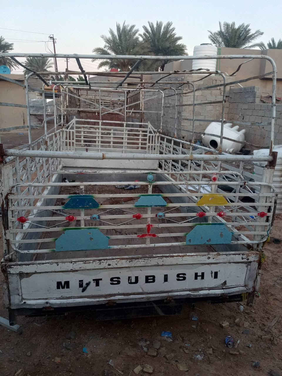 السلام عليكم بدي للبيع السعر 6 المكان بغداد***********
