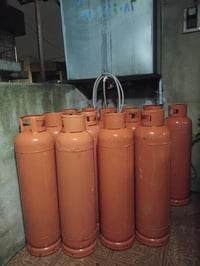 بتڵی غازی عێراقی دوو دەسک ئەسڵی پێنج بتڵ غازی تێدایە ... غازێکی زۆر با...