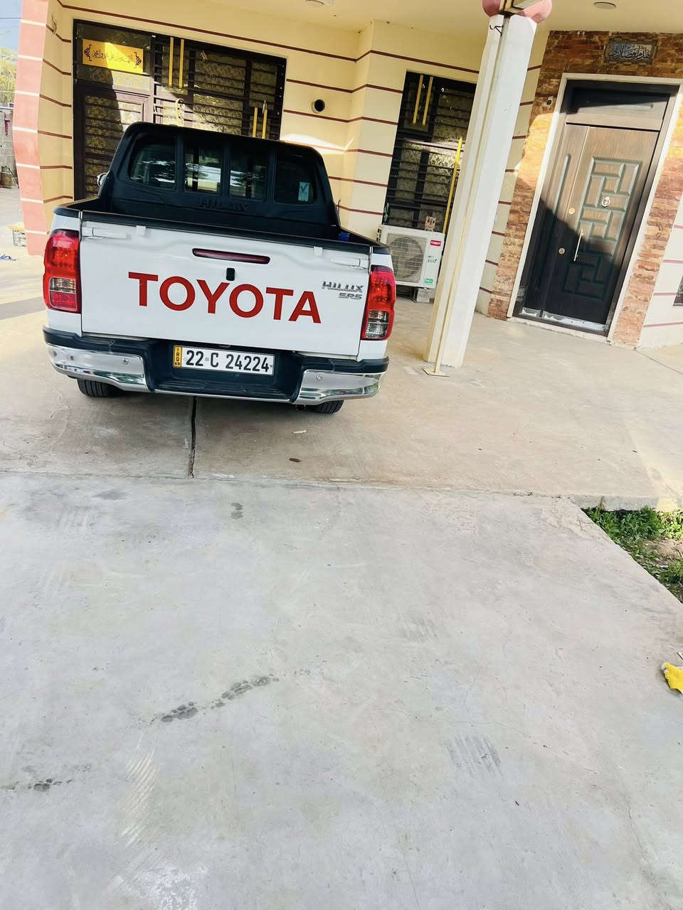 هايلوكس2021 كفاله كير اوتو بصمه تبريد قطعتين ماشيه100 الف ***********/***********
