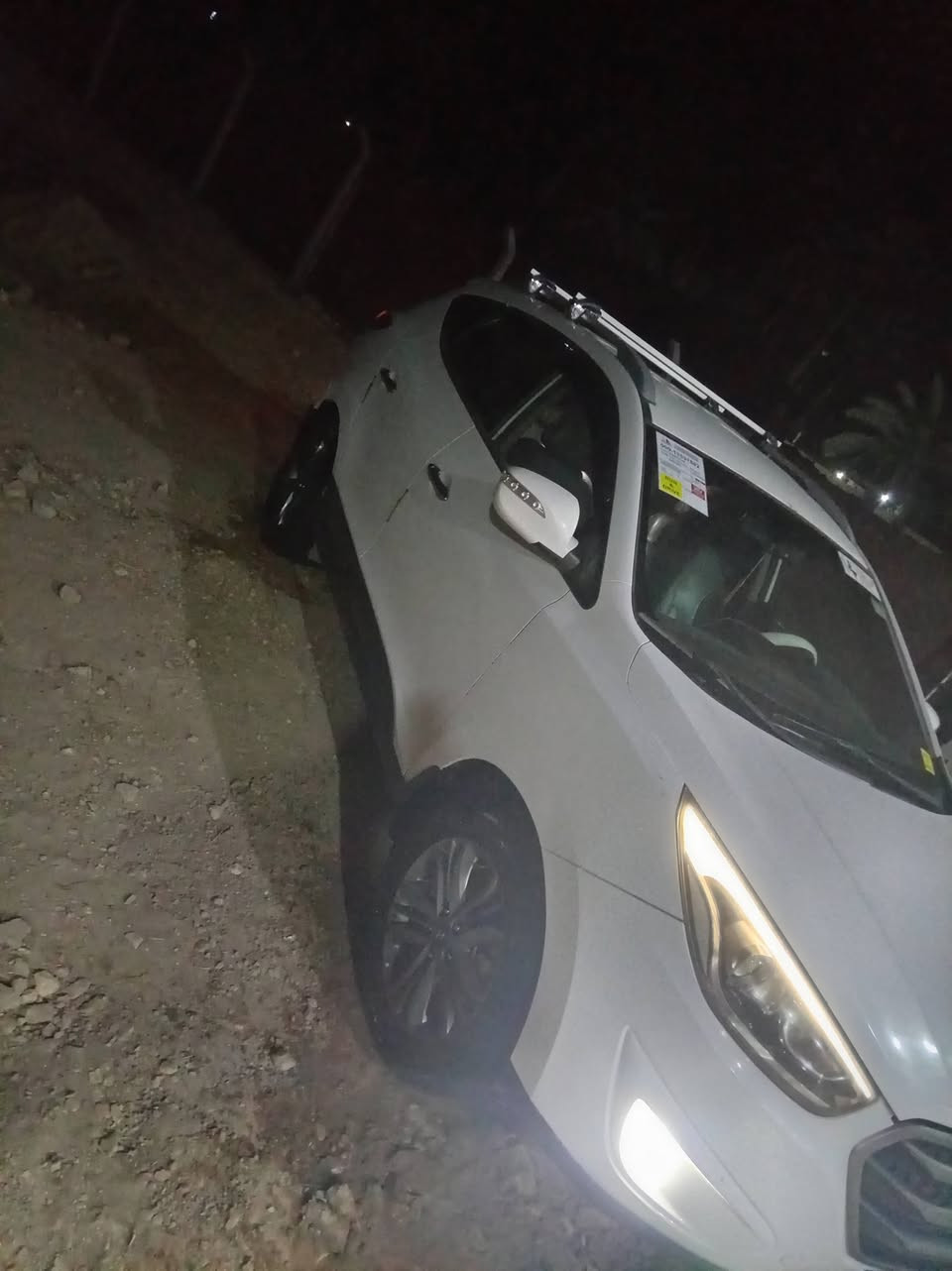 توسان مديل 15خليجيه سياره جديده بيها نص جاملغ صبغ فقط كير مكينه حداديه تخم تاير كفاله السعر 145اوبيها مجال مكان سياره حله أو هاذا رقمي ***********
