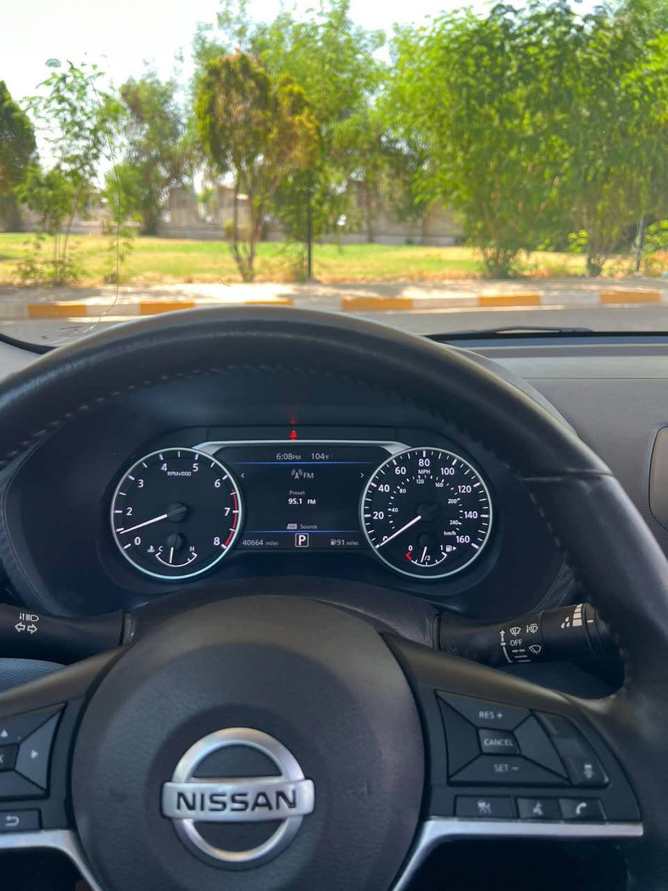 نيسان سنترا موديل 2023
موصفات sv
كوشنات تدفيه و استرين تدفيه
سعر 143
*********** 
ضرر سيارة بس بولند بدون دواخل و ولا ارباك طاك 
ماشيه 50 الف أربيل, العراق
