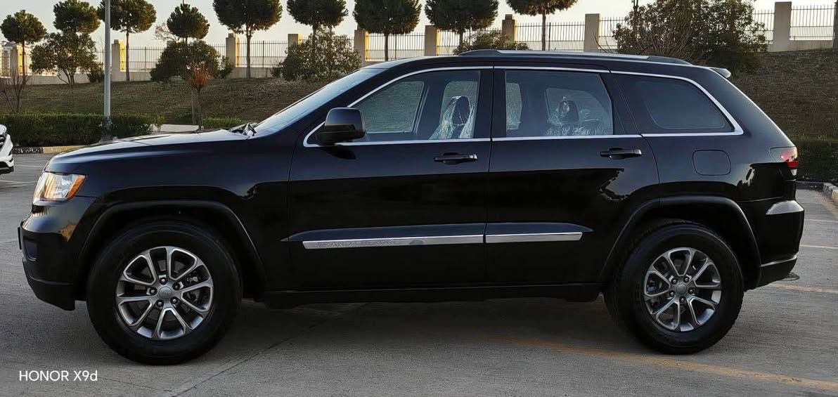 للبيع فقط بدون مراوس 

جيب لاريدو 

موديل 2011
حجم محرك 3.600 المرغوب تشتغل بانزين عادي 
فئة نص فول 
نسبة نظافة ماشاءالله عليها 95‎%‎
ماشية 155 mi
لون اسود 
ويل كروم 
تبريد قطعتين 
رقم سليمانية جديد 
فحص هزة جديد
سنوية جديد 
سيارة جاهزة من كل نواحي مابي مصرف الحمدالله 

ملاحظات مذكور بل سونار 🌹 

كير محرك شاصي كله مكفولة بشرط 

مكان سيارة كركوك 📍

السعر 158$ بي مجال 

للأستفسار الأتصال  *********** كركوك, العراق
