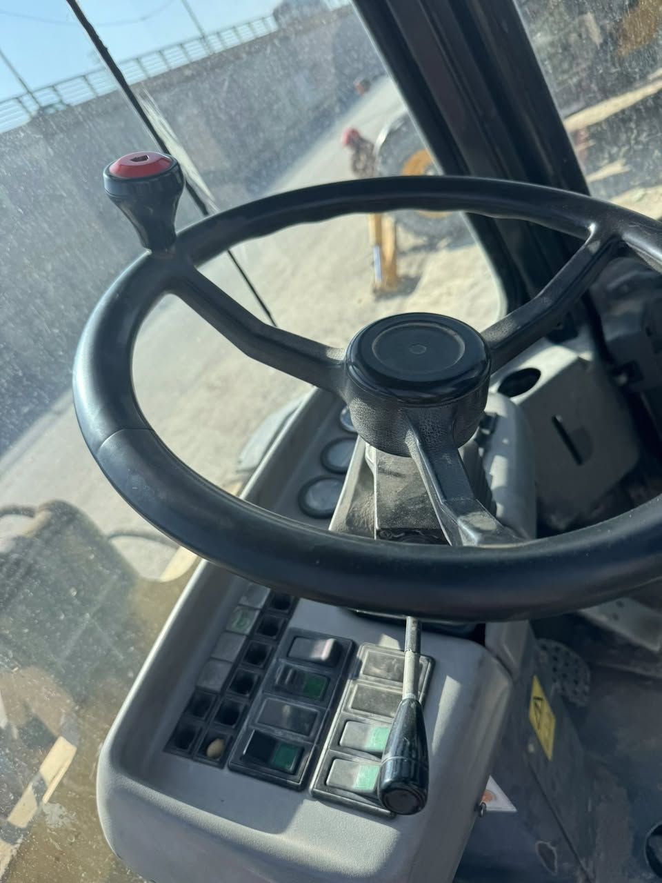 شوفل البيع  حجم8 كيل چفت 98موديل 

***********
